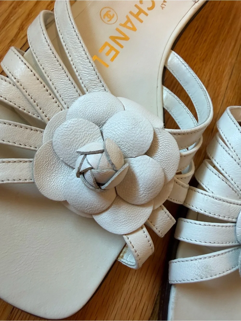 CHANEL beautiful authentic